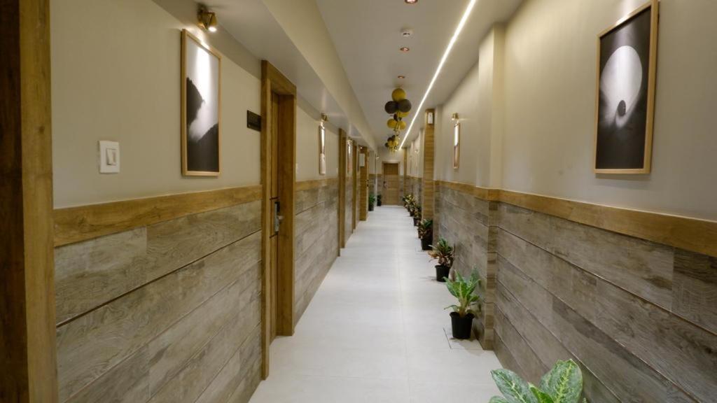 Hotel Amber Paramount Bombay Exterior foto